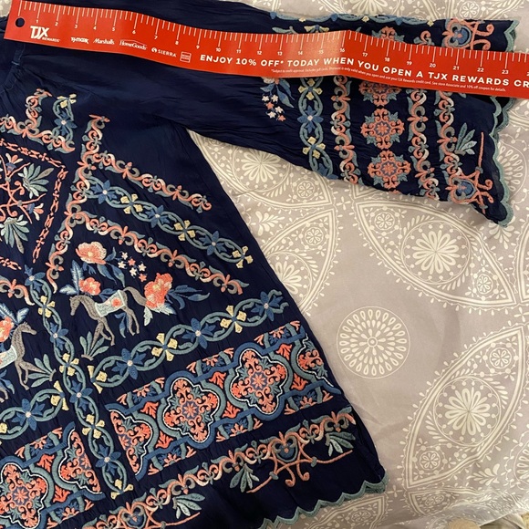 JOHNNY WAS Lina Scalloped Embroidered Tunic Top XS - Picture 5 of 7